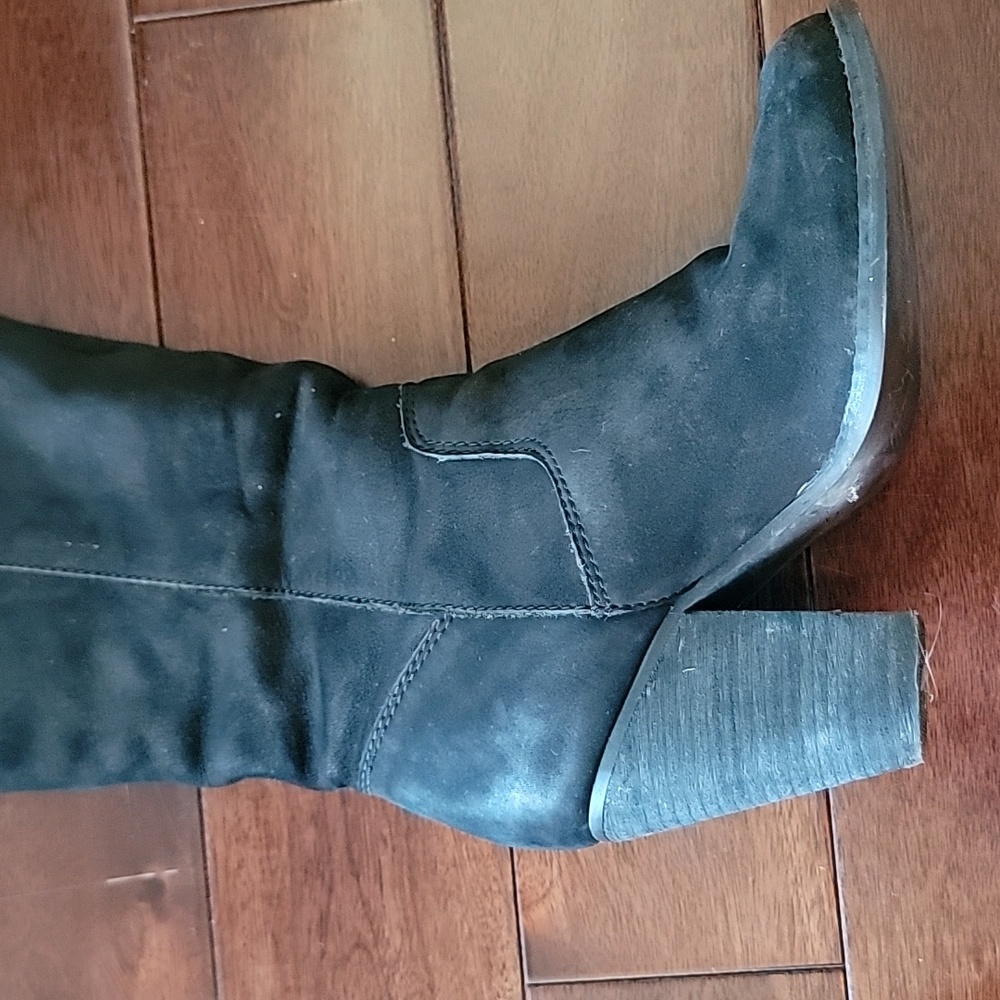 Boots - Picture 7 of 9